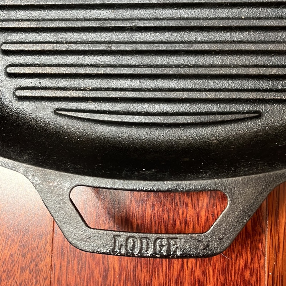 Lodge Cast Iron 10 1/5" Square Grill Pan - Picture 6 of 10